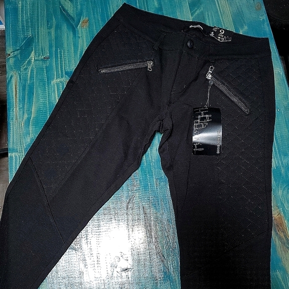 Stretch Black Pants with Quilted Detail Size 9 - Picture 1 of 9